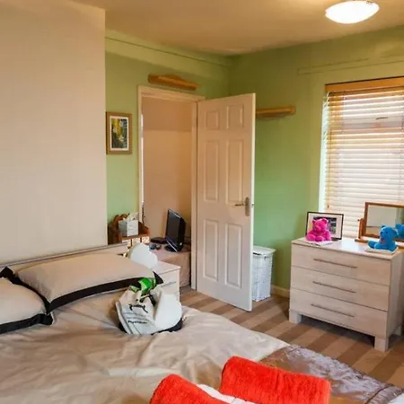 1 Bed Option Of Twin Sofabed - Extra Apartment