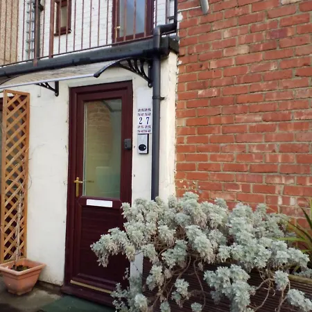 Apartment - Sleeps 4 - Pet Friendly - Balcony Guisborough