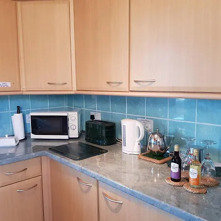 - Sleeps 4 - Pet Friendly - Balcony Guisborough